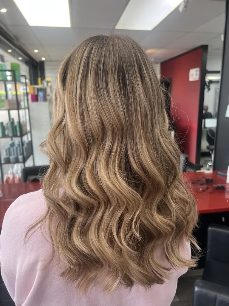 Colour & Blonding 08