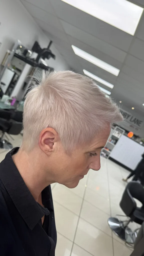 Colour & Blonding 09